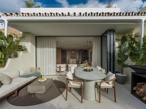 Villa in Nueva Andalucia - view 1