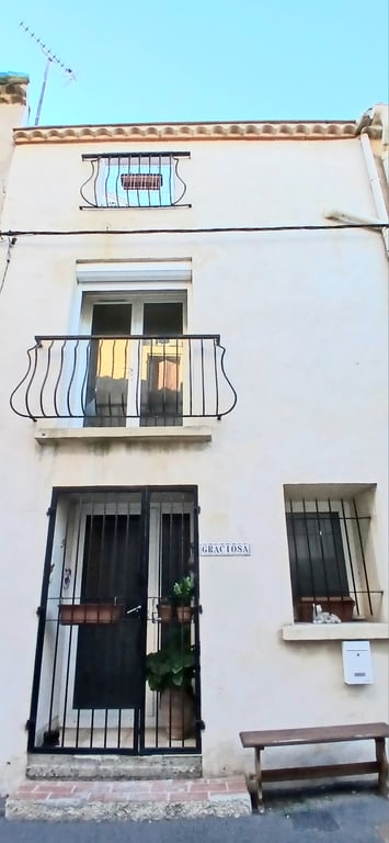 House in Abeilhan - Image 2