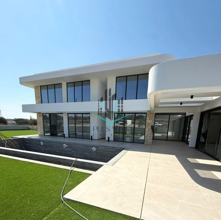 Villa in Perivolia - view 1