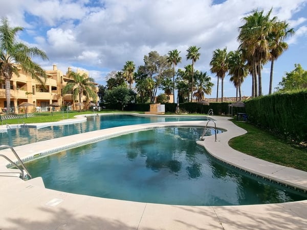 Apartment in Sitio de Calahonda - view 1