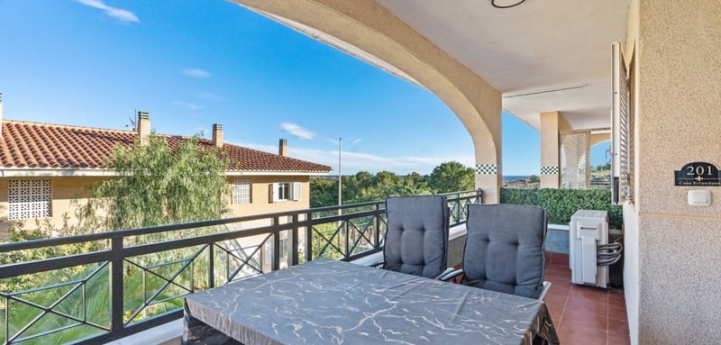 Apartment in El Altet - view 1