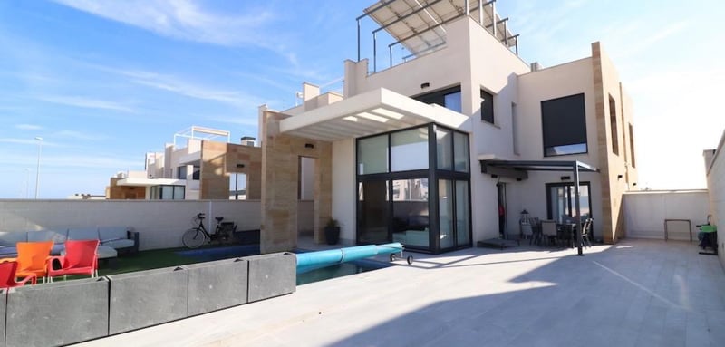 House in Dehesa de Campoamor - view 1