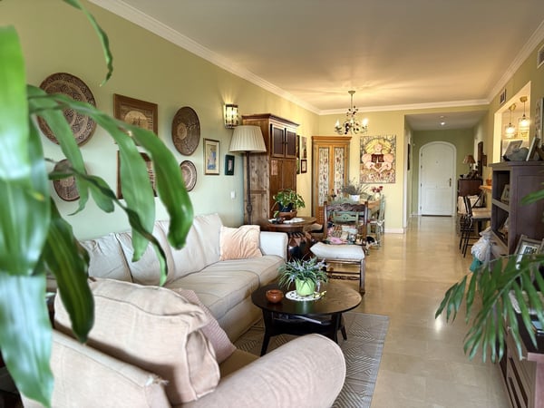 Apartment in Elviria - view 1