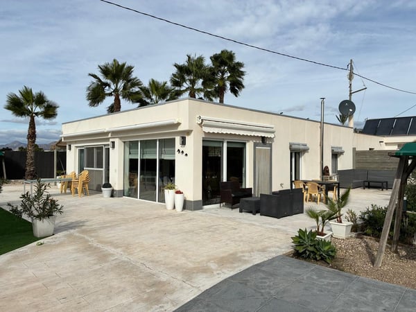 House in Crevillent - view 1