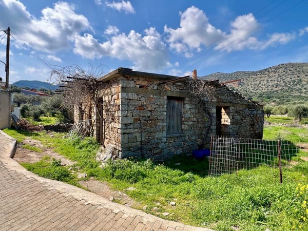 House in Kato Pines - view 1