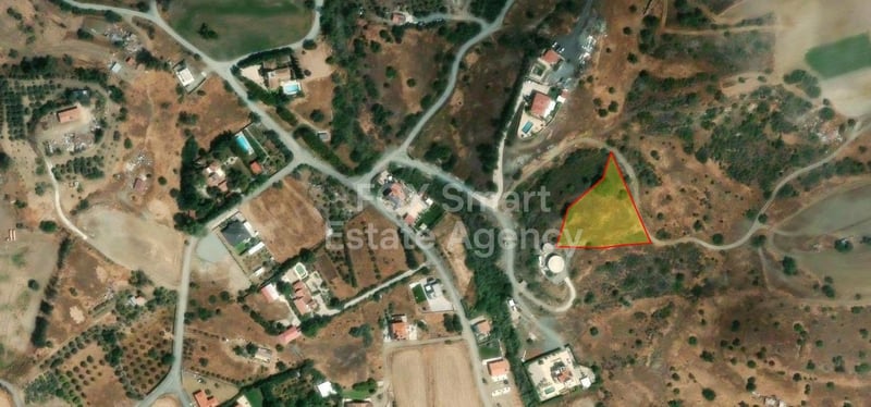 Land in Pyrgos - view 1