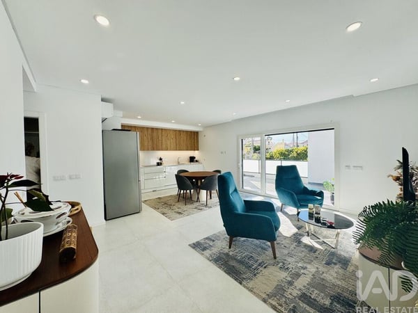 House in Setubal (Sao Sebastiao) - view 1