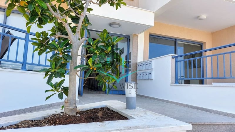 Apartment in Yeroskipou - view 1