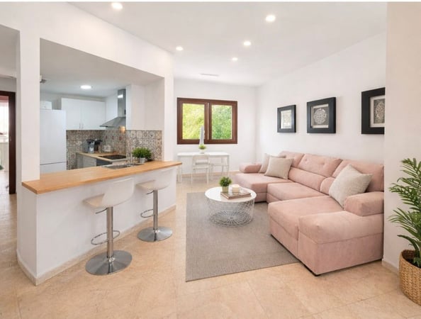 Apartment in Benahavis - view 1