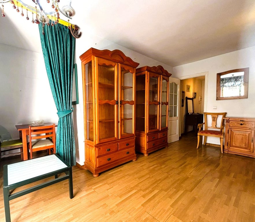 Apartment in Marbella - Image 3