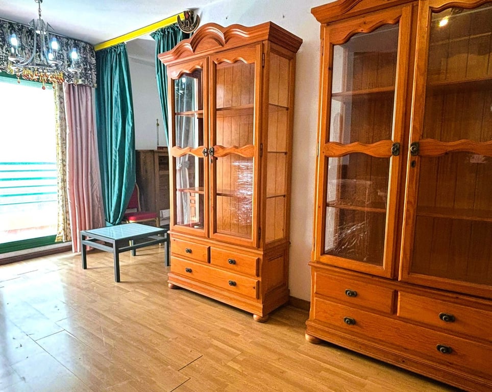 Apartment in Marbella - Image 2