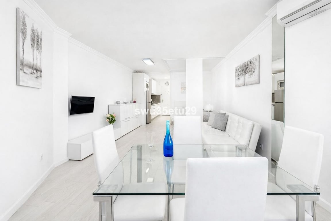 Apartment in Sitio de Calahonda - Image 2