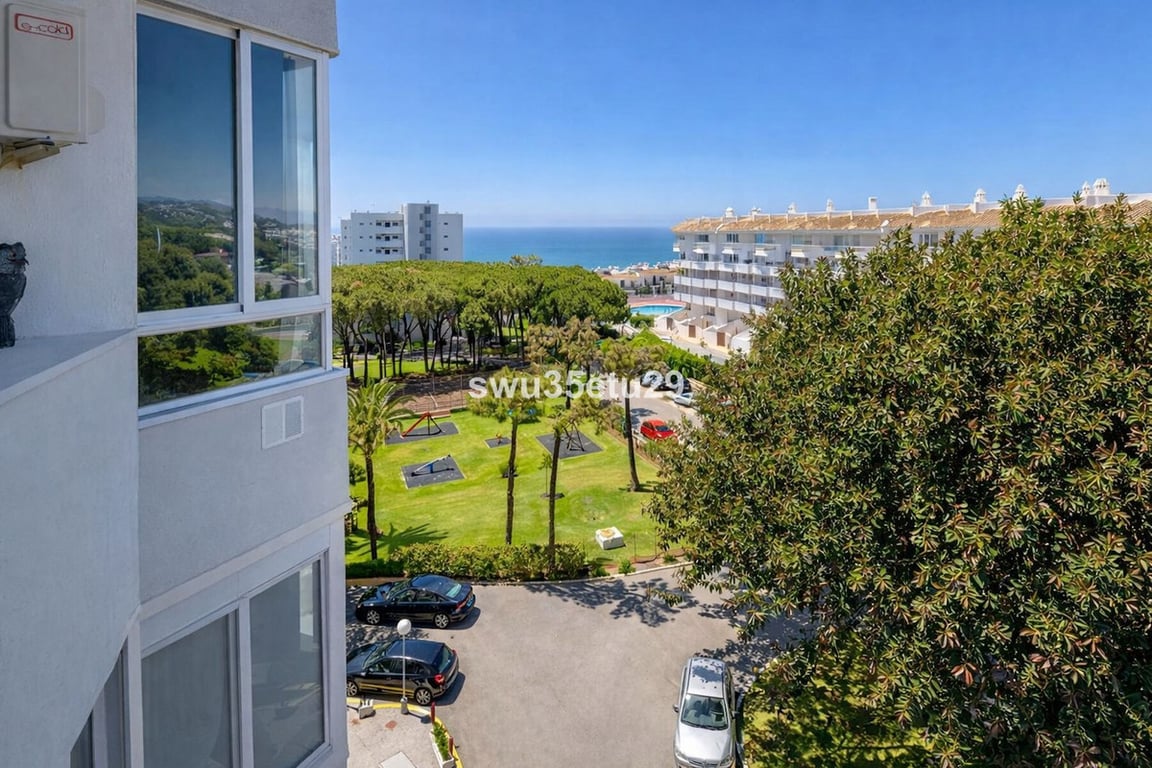 Apartment in Sitio de Calahonda - Image 3