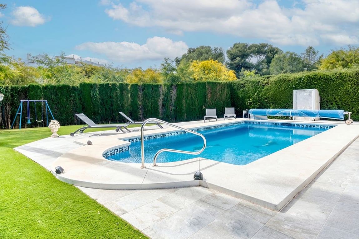 Villa in Sitio de Calahonda - Image 3