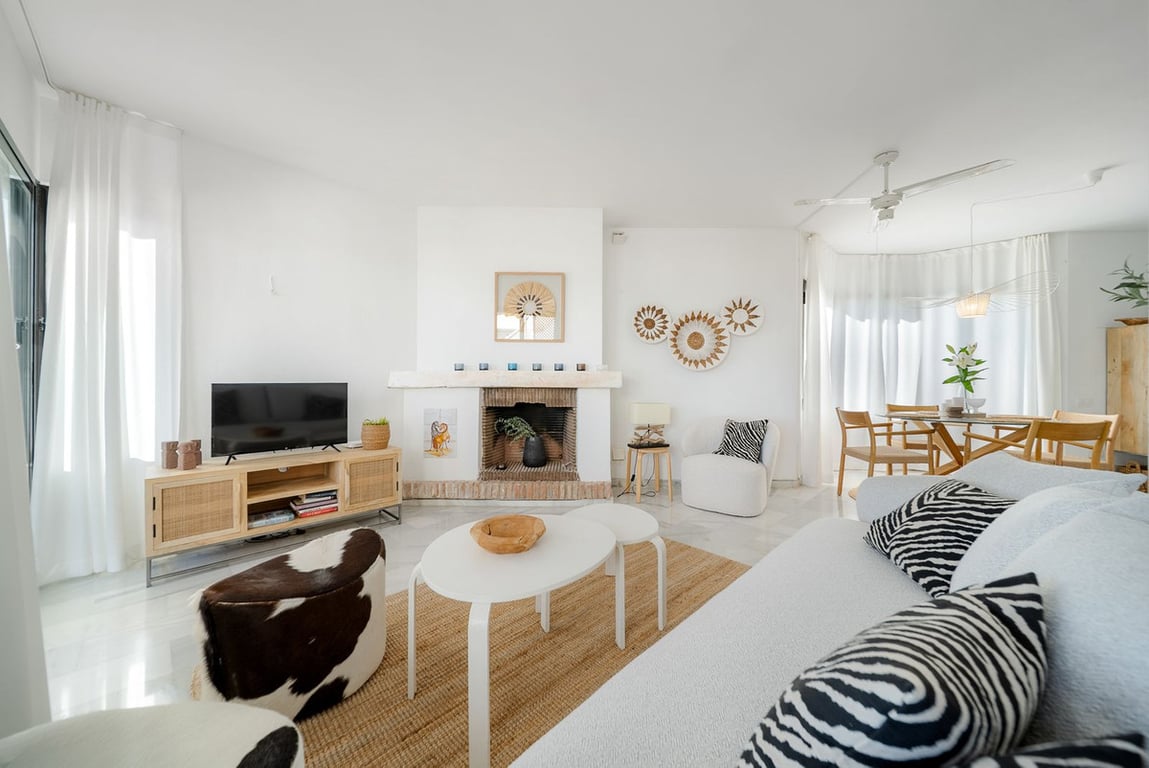 Apartment in Sitio de Calahonda - Image 3