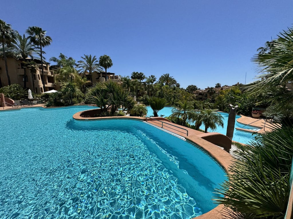 Apartment in Marbella - Image 3