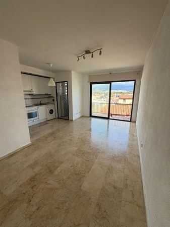 Apartment in San Luis de Sabinillas - view 1