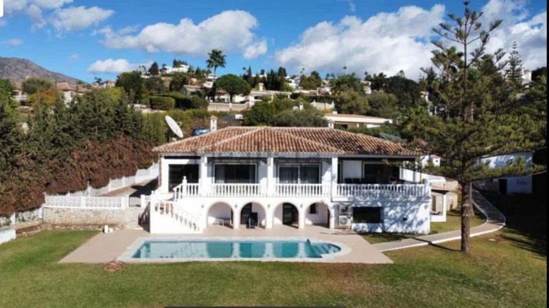 Villa in Mijas Costa - view 1