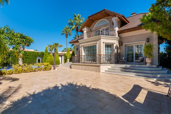 Villa in Dona Pepa - view 1