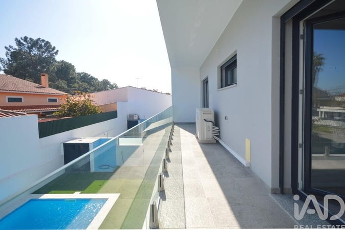 House in Fernao Ferro - view 1