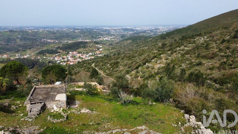 House in Batalha - view 1