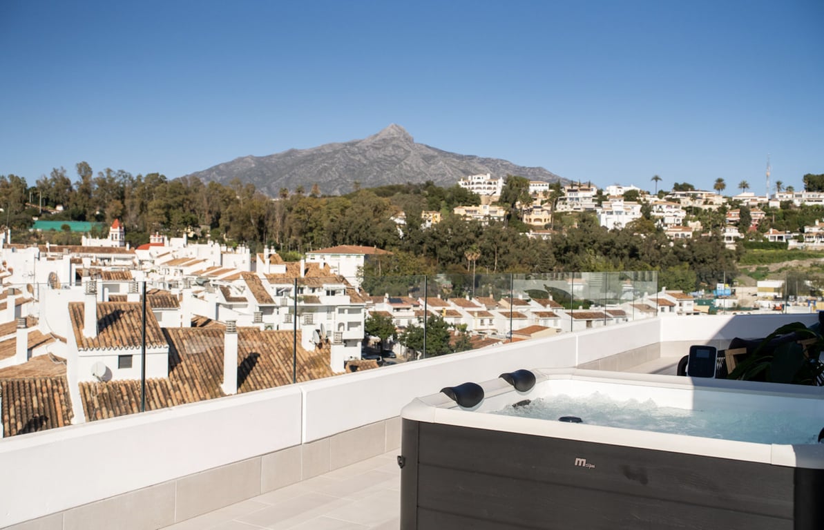 Penthouse in Malaga - Image 2