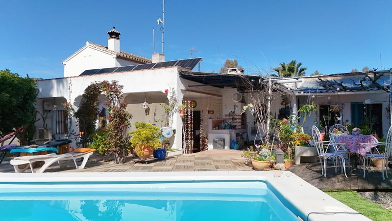 Villa in Coin - view 1