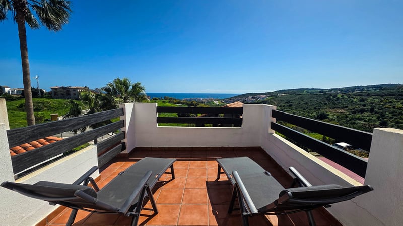 Apartment in La Duquesa - view 1