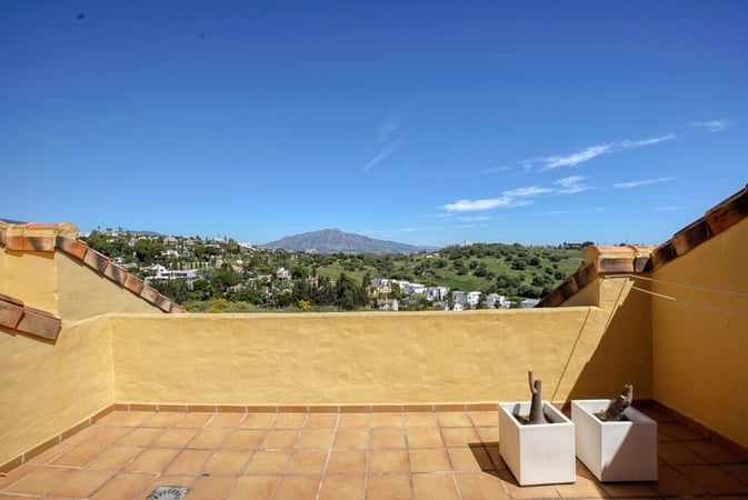 Apartment in Estepona - view 1