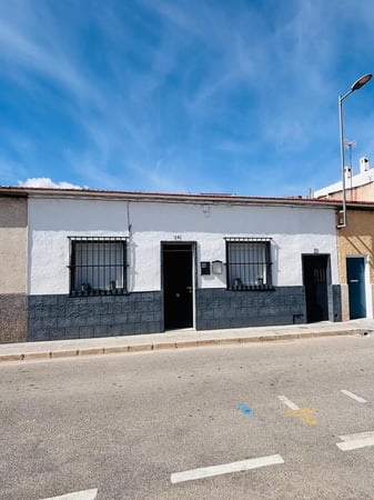 House in San Miguel de Salinas - view 1