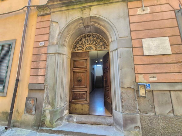 House in Castelnuovo di Garfagnana - view 1