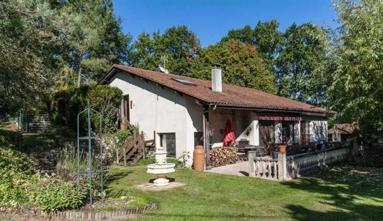 House in Brantome - view 1