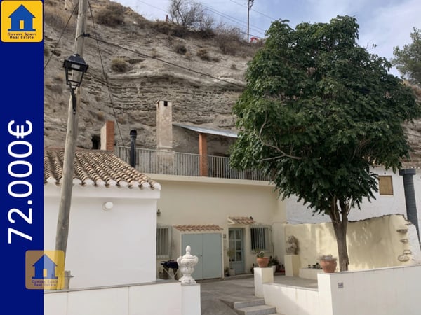 House in Galera - view 1