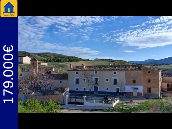 House in Venta de Micena - view 1