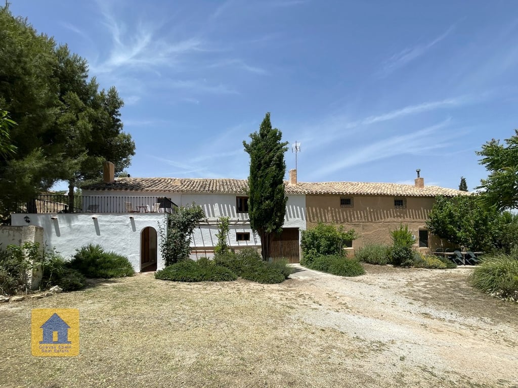 Farm, Ranch or Equestrian in Venta de Micena - Image 3