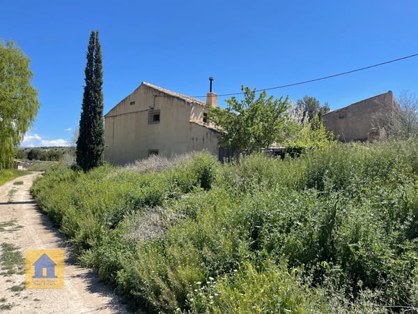 Farm, Ranch or Equestrian in Venta de Micena - view 1