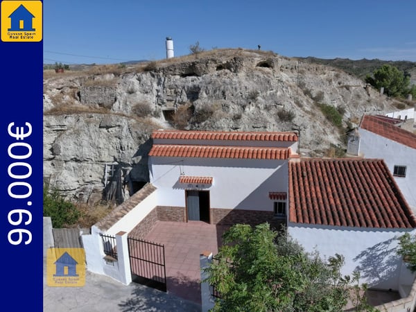 House in Castillejar - view 1