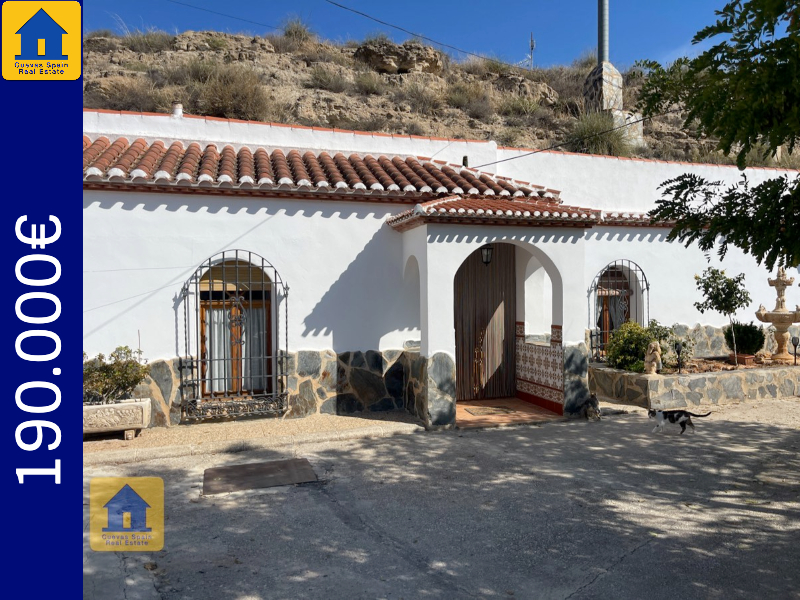 House in La Alqueria