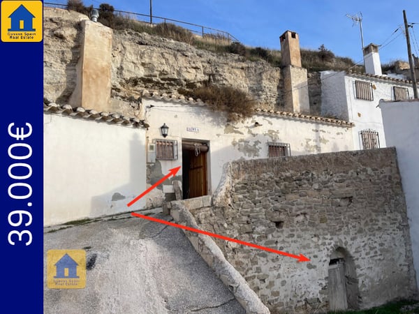 House in Galera - view 1