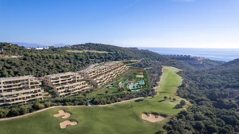 Apartment in La Alcaidesa - view 1