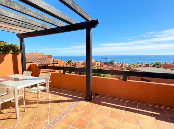 Penthouse in Estepona - view 1