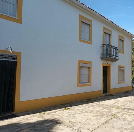 House in Castelo Branco - view 1