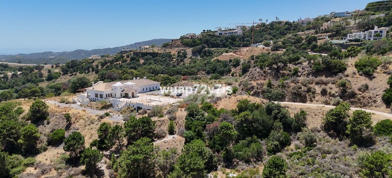 Land in Benahavis - view 1