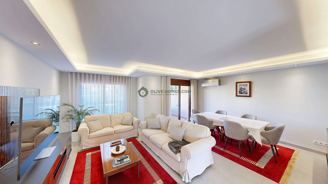 House in Quarteira - Image 2