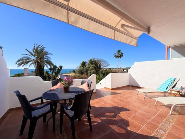 Apartment in Casares - view 1