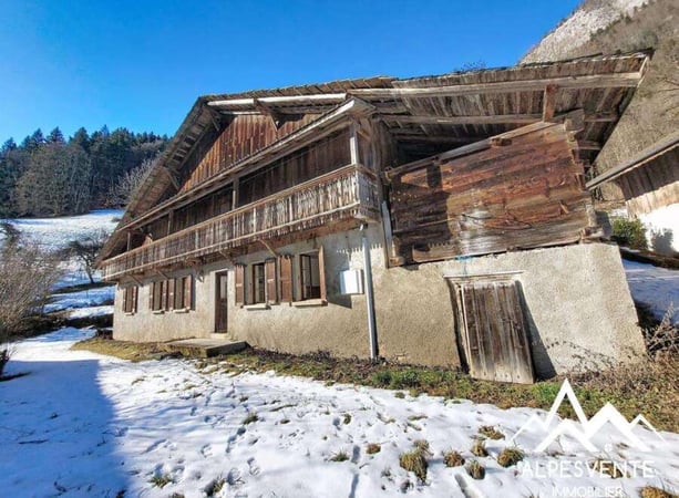 House in La Baume - view 1