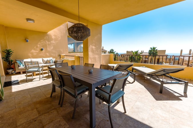 Apartment in La Atalaya - view 1