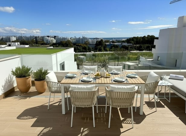 Apartment in Estepona - view 1