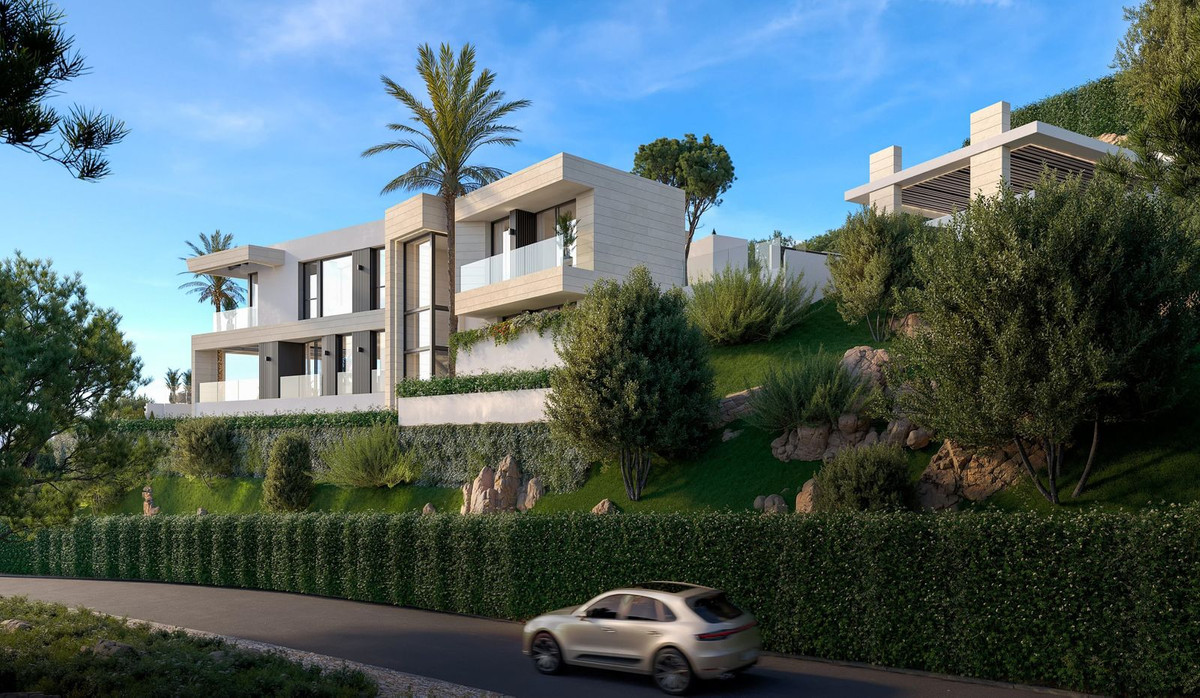 Land in Benahavis - Image 3