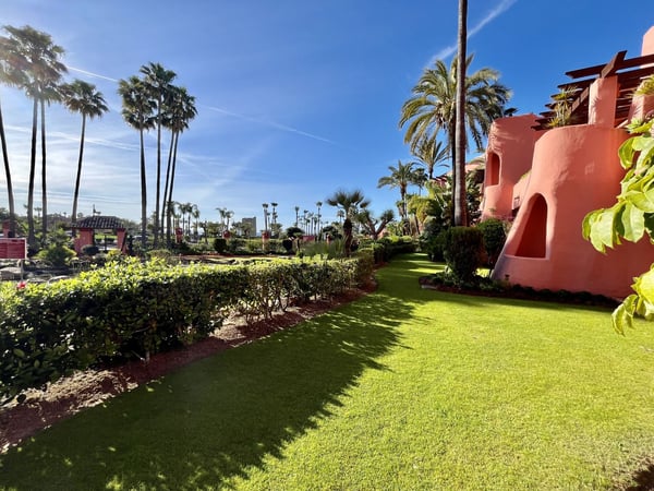 Apartment in Estepona - view 1